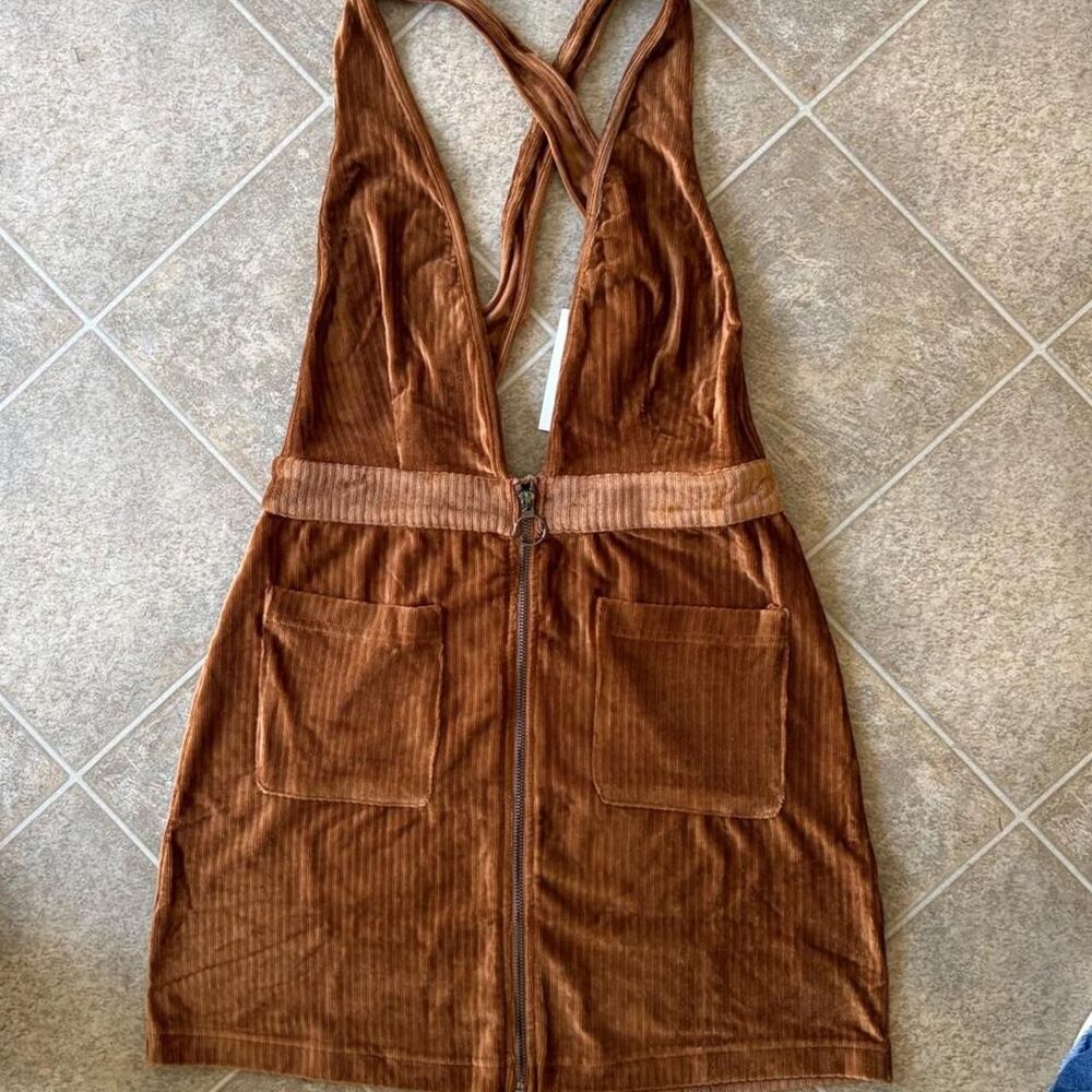 Moon River Brown Ribbed Velvet Pinafore Mini Dress Romper M